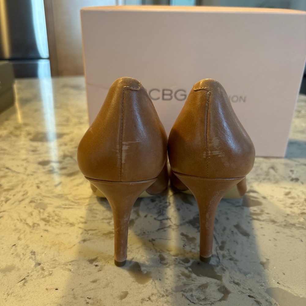 Bcbgeneration Euc Factory Distressed Leather Heel… - image 4